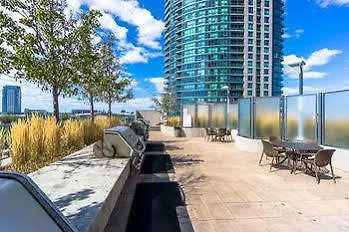 Amber Suite Toronto 0*,